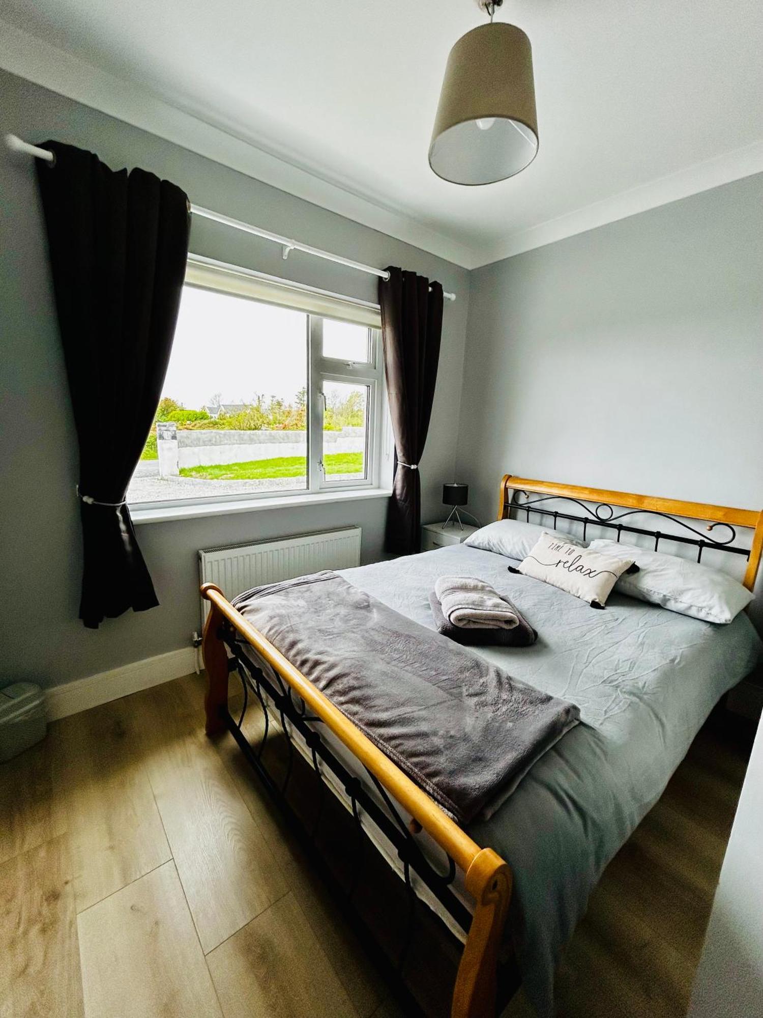 Ocean View House -connemarra Holiday home
